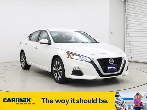 2022 Nissan Altima SV