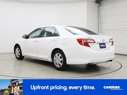 White 2014 Toyota Camry LE