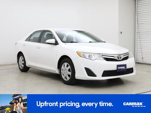 White 2014 Toyota Camry LE
