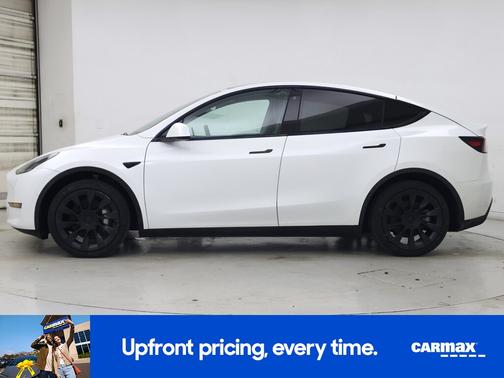 White 2023 Tesla Model Y Long Range