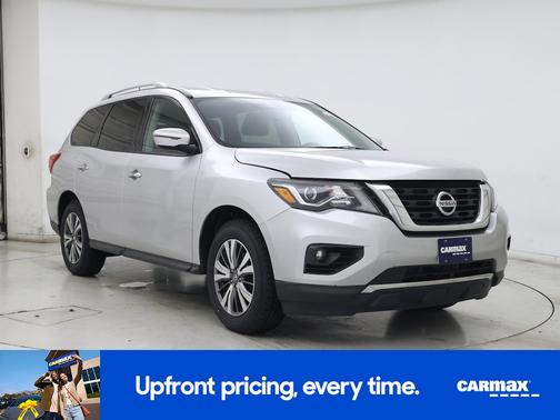 2017 Nissan Pathfinder SV