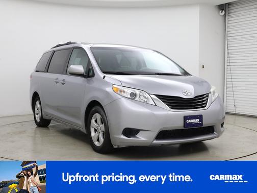 2014 Toyota Sienna LE