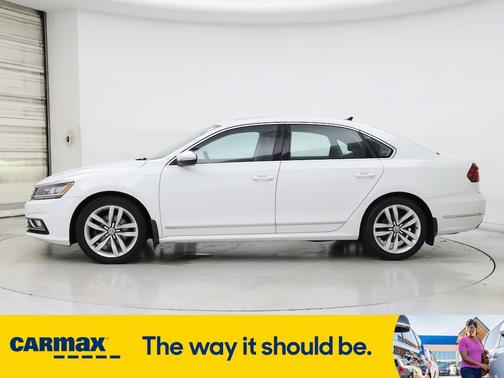 2017 Volkswagen Passat SE