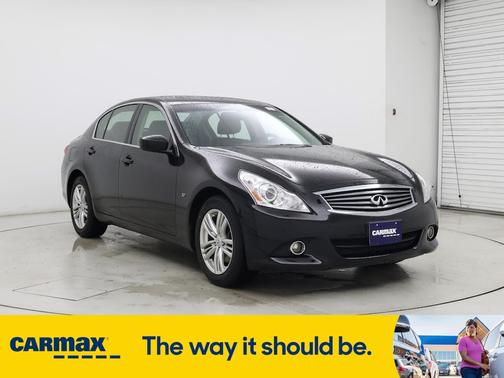 2015 INFINITI Q40