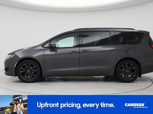 Gray 2019 Chrysler Pacifica Limited