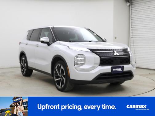 2022 Mitsubishi Outlander ES