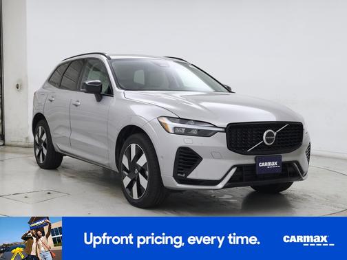 2024 Volvo XC60 Recharge Plug-In Hybrid T8 Plus Dark Theme