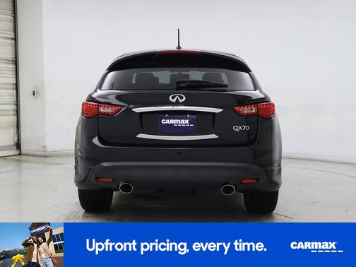 2017 INFINITI QX70 