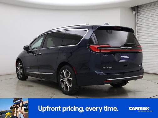 Blue 2022 Chrysler Pacifica Pinnacle