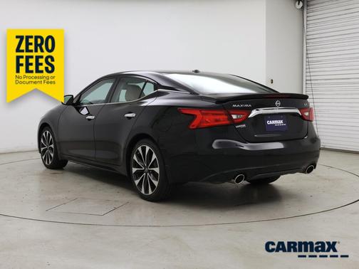Black 2016 Nissan Maxima SR