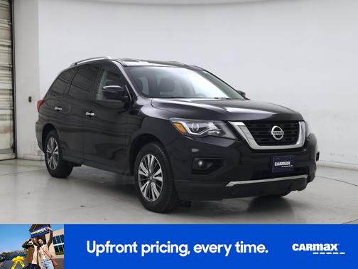 Black 2020 Nissan Pathfinder SL