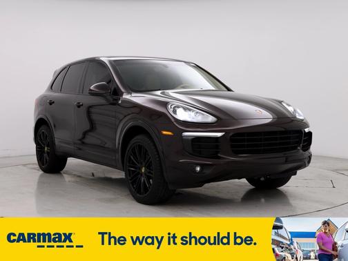 2017 Porsche Cayenne Platinum