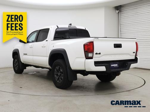 White 2021 Toyota Tacoma SR5