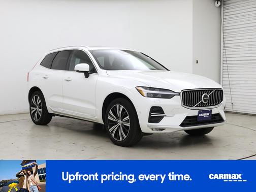 White 2022 Volvo XC60 B5 Inscription