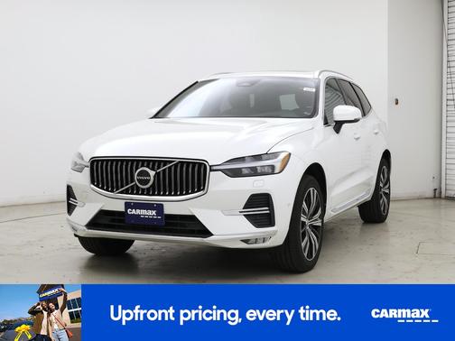 White 2022 Volvo XC60 B5 Inscription