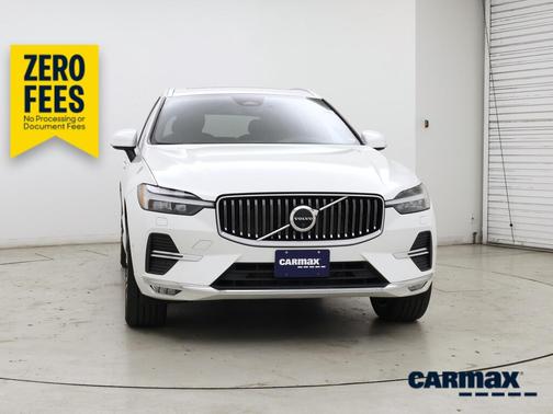 White 2022 Volvo XC60 B5 Inscription