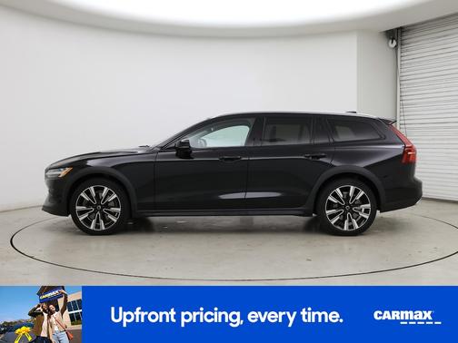 Black 2020 Volvo V60 Cross Country T5