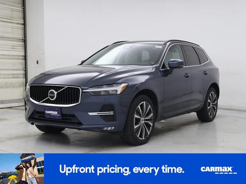 2022 Volvo XC60 B5 Momentum