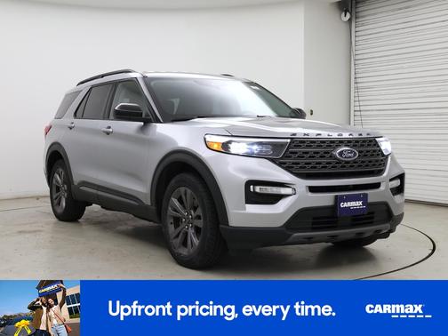 Silver 2022 Ford Explorer XLT