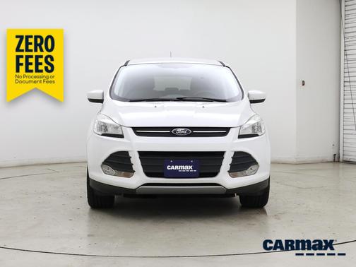White 2016 Ford Escape SE