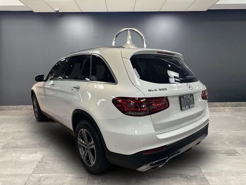 2021 Mercedes-Benz GLC 300