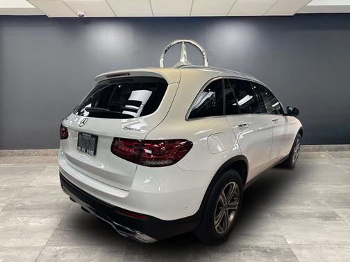 2021 Mercedes-Benz GLC 300