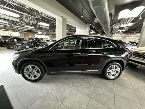 2021 Mercedes-Benz GLA 250