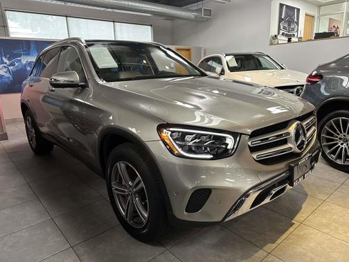 2022 Mercedes-Benz GLC 300 