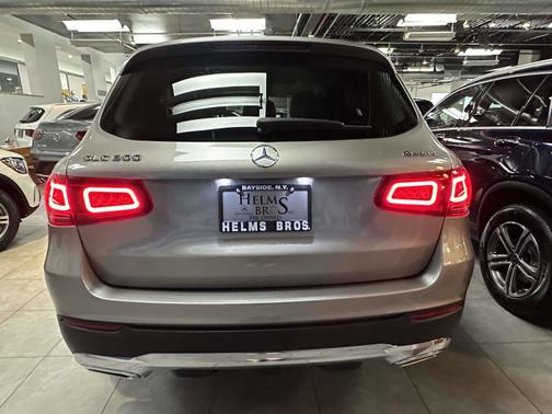 2022 Mercedes-Benz GLC 300 