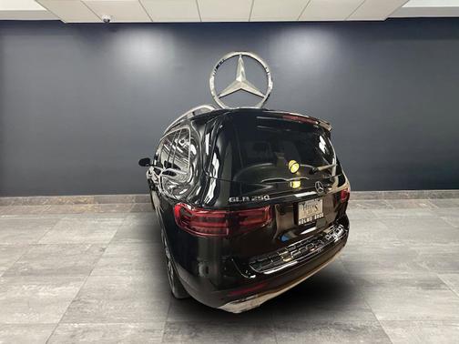 2025 Mercedes-Benz GLB 250 4MATIC