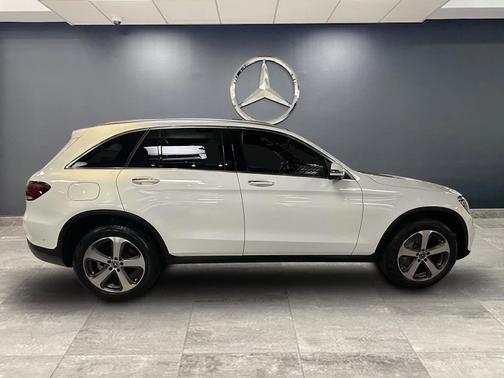 2022 Mercedes-Benz GLC 300 