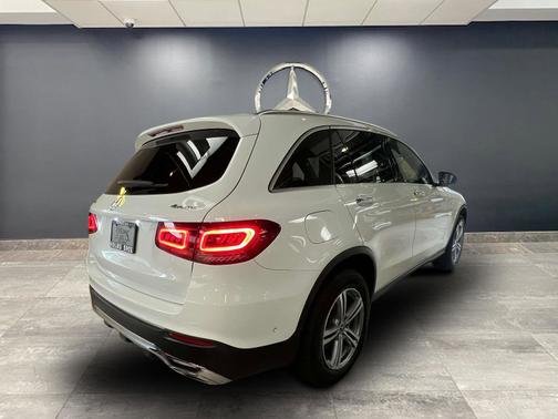 2021 Mercedes-Benz GLC 300