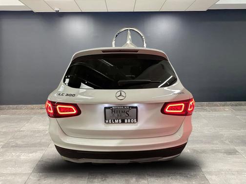 2022 Mercedes-Benz GLC 300 