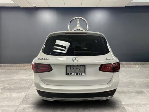 2021 Mercedes-Benz GLC 300
