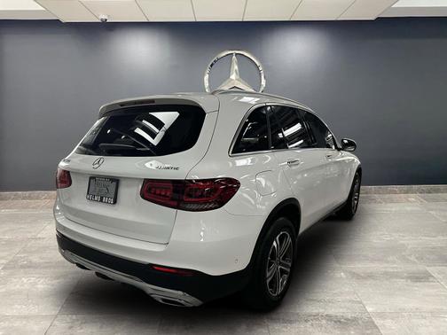 2021 Mercedes-Benz GLC 300