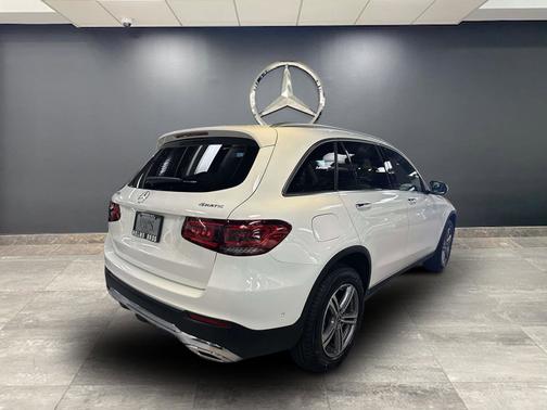 2022 Mercedes-Benz GLC 300 