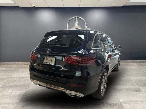 2022 Mercedes-Benz GLC 300