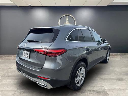 2023 Mercedes-Benz GLC 300 