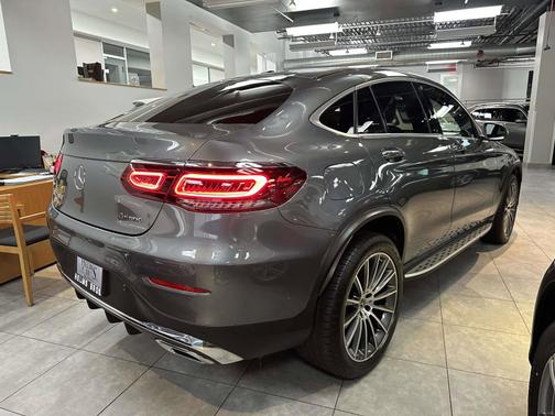 2022 Mercedes-Benz GLC 300 