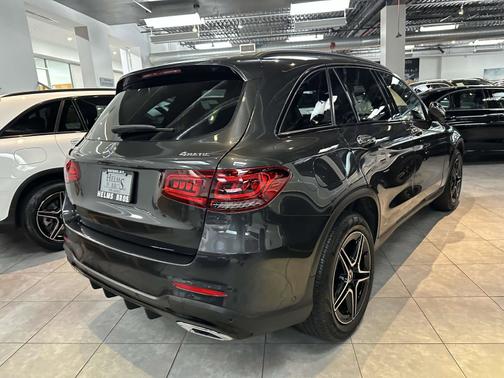 2022 Mercedes-Benz GLC 300