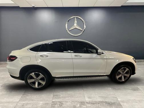 2022 Mercedes-Benz GLC 300 