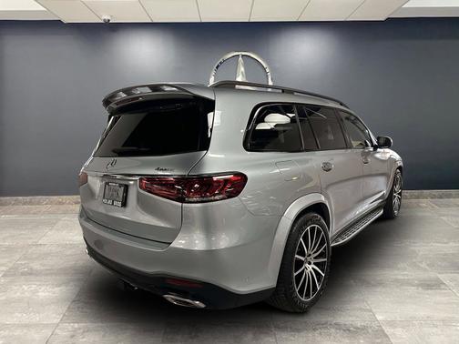 2022 Mercedes-Benz GLS 580 