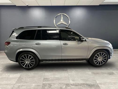2022 Mercedes-Benz GLS 580 