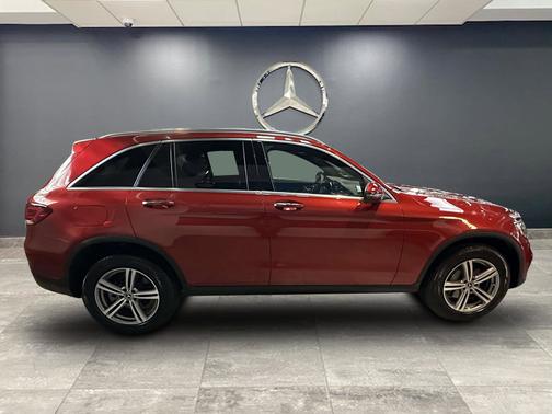 2022 Mercedes-Benz GLC 300 