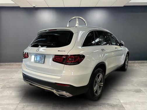 2022 Mercedes-Benz GLC 300