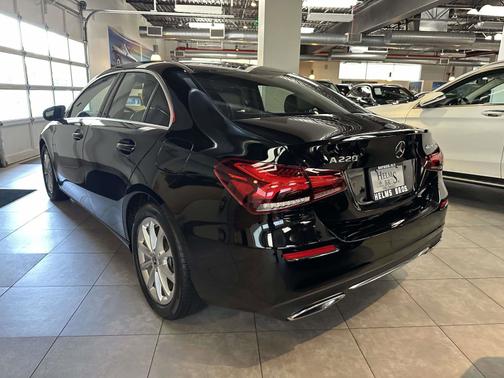 2022 Mercedes-Benz A-Class A 220 4MATIC