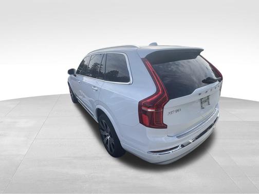 2022 Volvo XC90 T6 Inscription