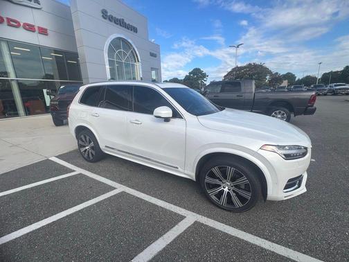 2022 Volvo XC90 T6 Inscription