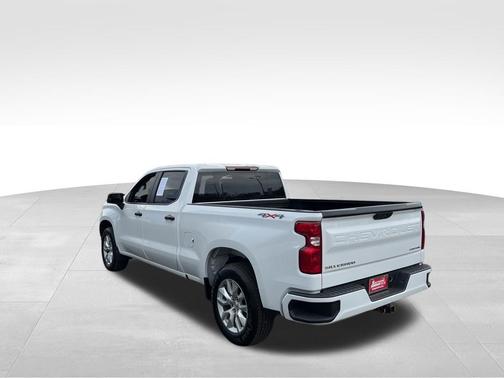 Summit White 2023 Chevrolet Silverado 1500 Custom