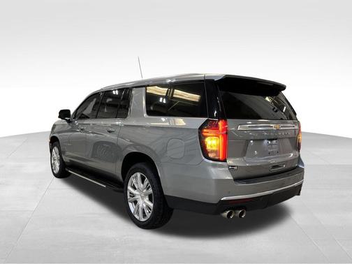 Sterling Gray Metallic 2024 Chevrolet Suburban 4WD High Country